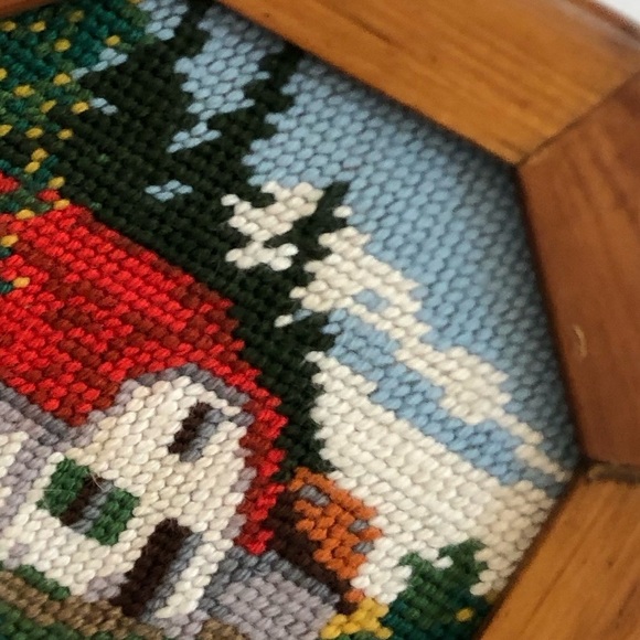 Vtg Rustic Octagonal Needlepoint Wall Art - Picture 9 of 13